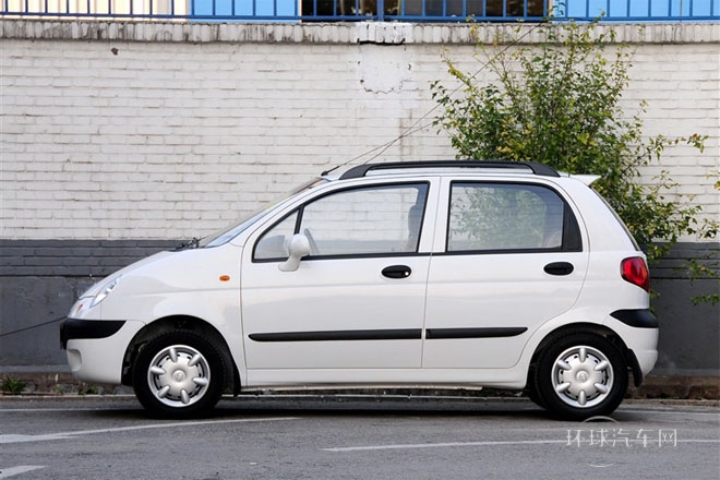 2012款 改款 1.0L 手動P-TEC標(biāo)準(zhǔn)型