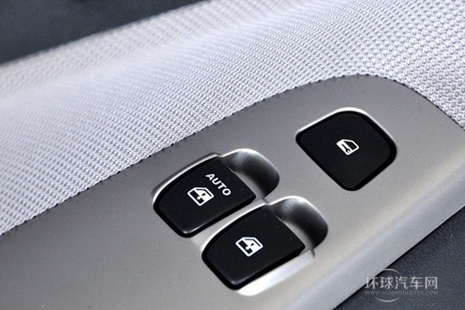 2010款 1.3L 手動舒適型