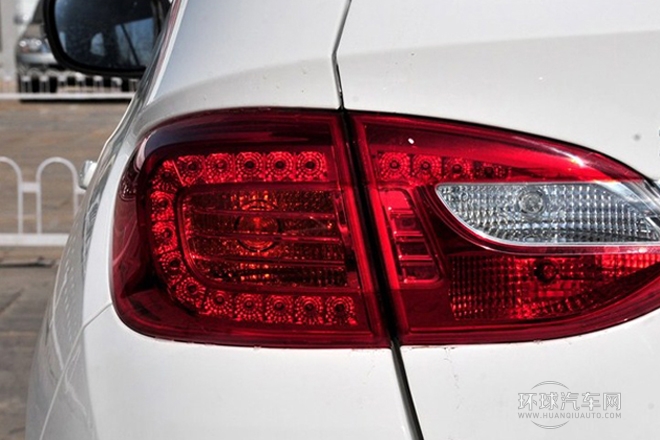 2012款 1.6L 手動(dòng)舒適型