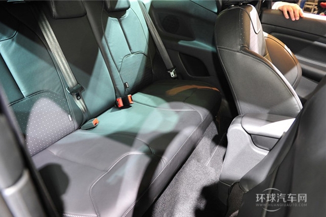 2013款 1.6L 至尊敞篷版