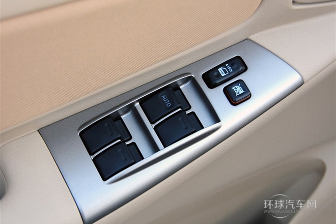 2013款 1.6L 自動卓越版