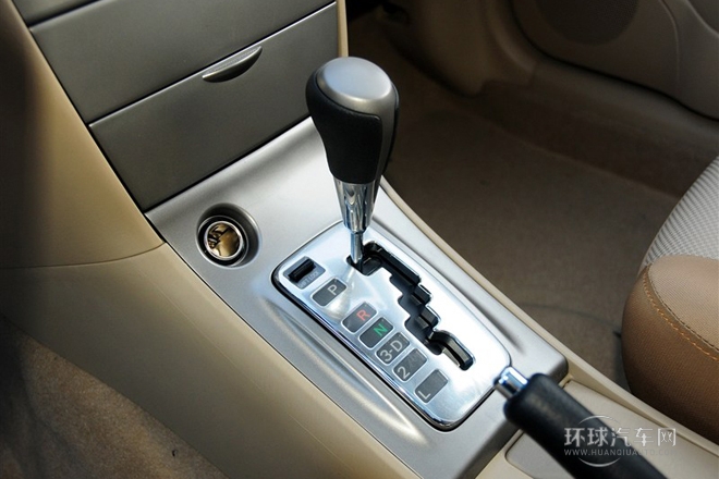 2013款 1.6L 自動卓越版