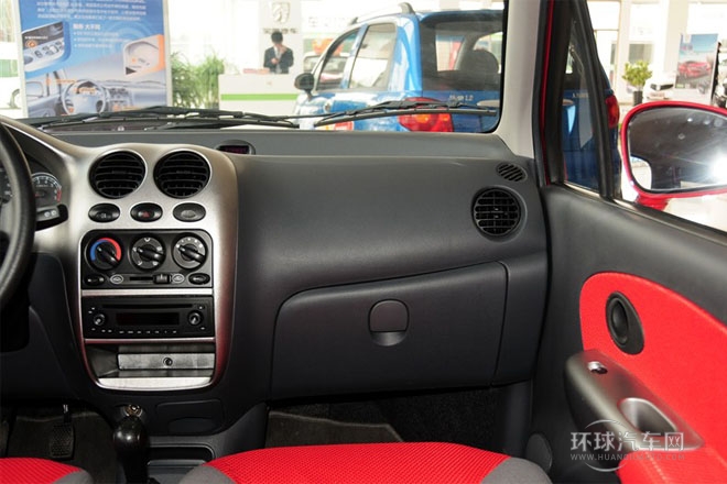 2012款 改款 1.0L 手動P-TEC時尚型