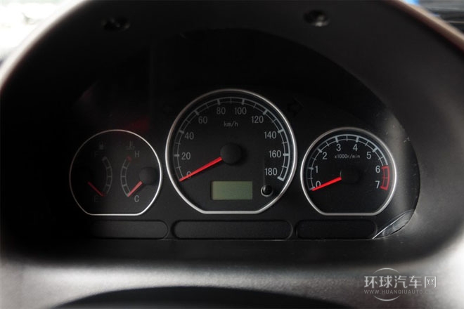 2012款 改款 1.0L 手動P-TEC時尚型