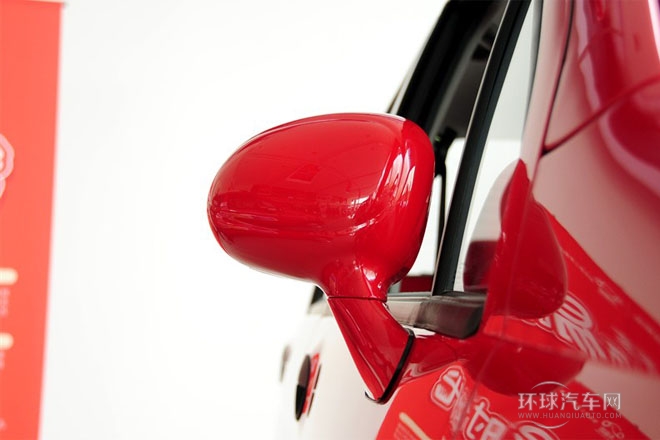 2012款 改款 1.0L 手動P-TEC時尚型