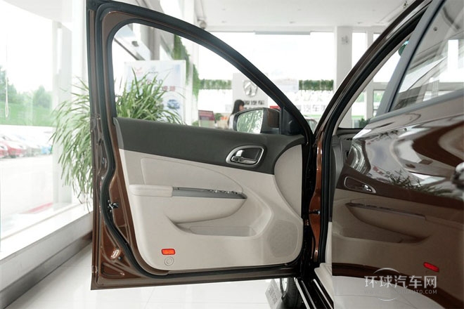 2013款1.5L手動   進取型