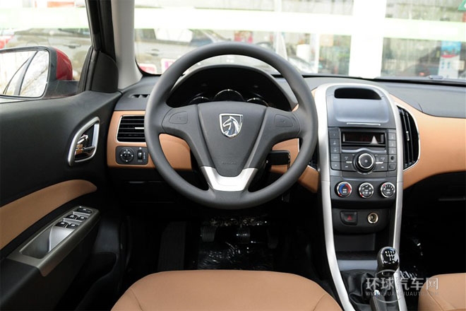 2013款1.5L手動   進取型