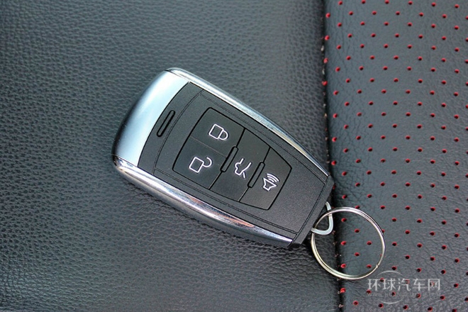 2013款 2.0T 時尚版