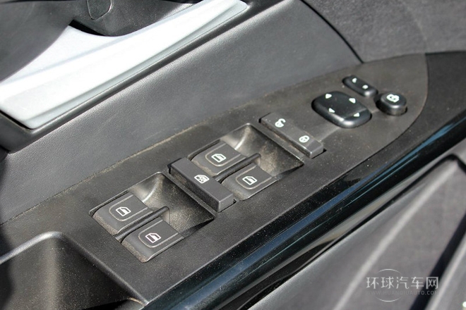 2013款 2.0T 時尚版