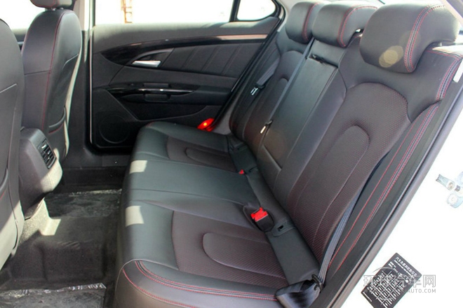 2013款 2.0T 時(shí)尚版