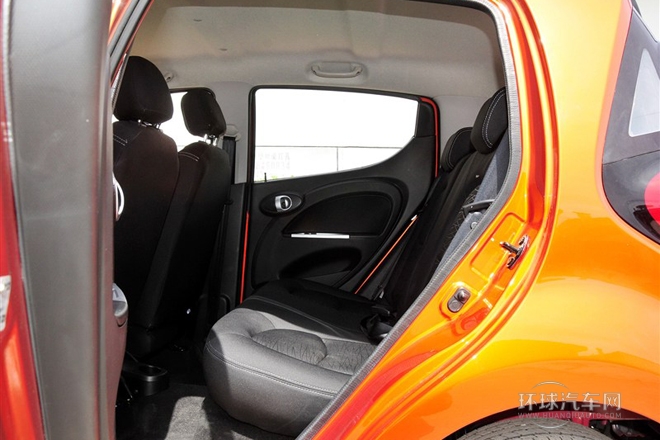 2012款 1.0L IMT導(dǎo)航版 國IV