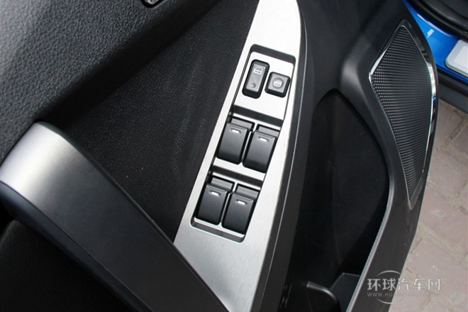 2014款 1.8L 手動(dòng)精英型