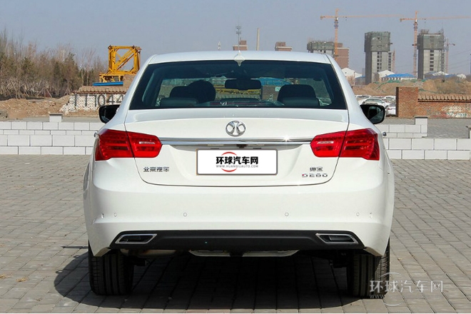 2013款 2.0T 時尚版