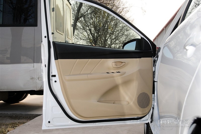 2014款 1.3L 自動型尚版