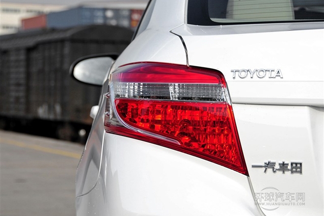 2014款 1.3L 自動型尚版