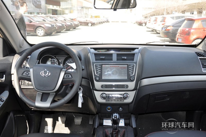 2014款 2.0L 手動尊貴型