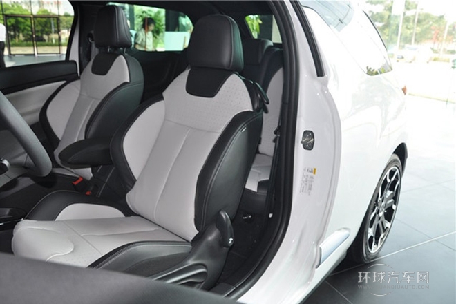 2013款 1.6L 風尚敞篷版