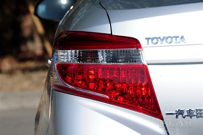 2014款 1.3L 自動智尚版