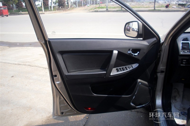 2014款 2.0L 自動豪華型