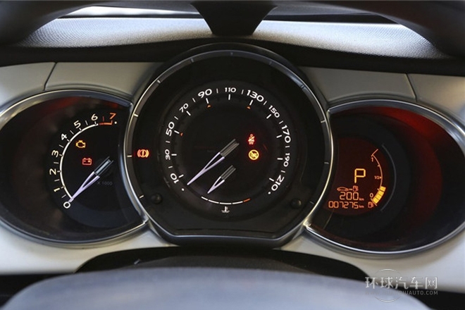 2013款 1.6L 時尚敞篷版