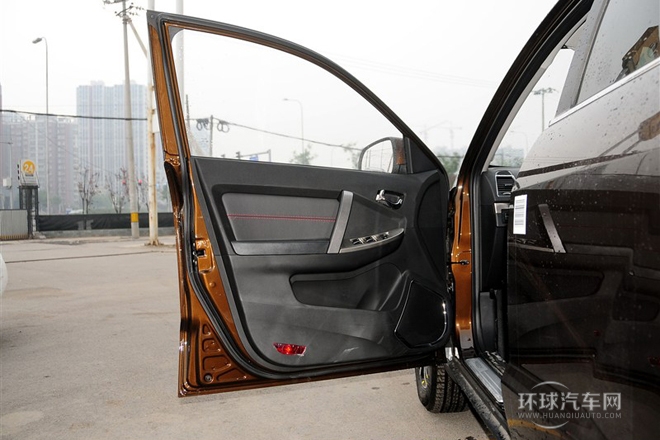 2014款 2.0L 自動尊貴型 國V