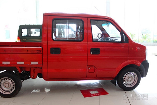 2011款 1.0L基本型有護欄