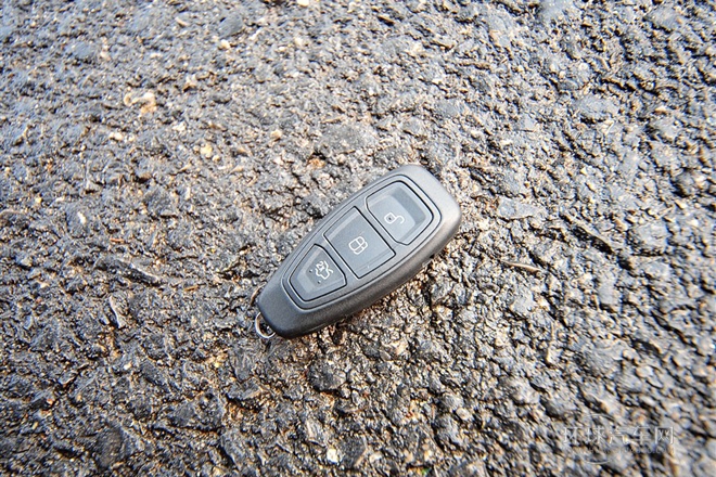 2013款 2.0T ST 標準版