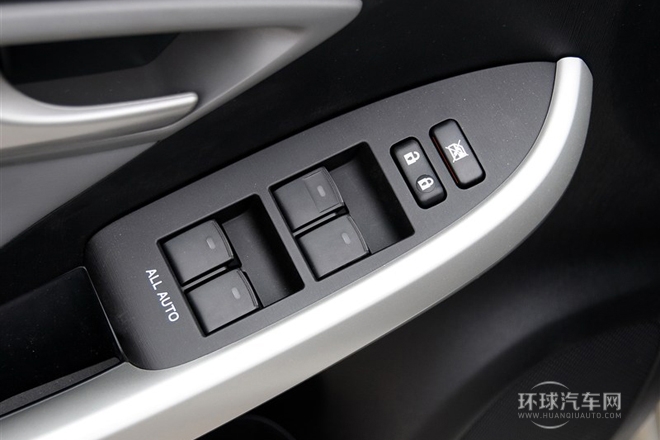 2012款 1.8L 豪華版