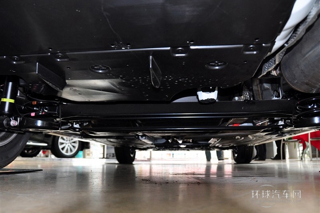 2012款 1.8L 豪華先進版