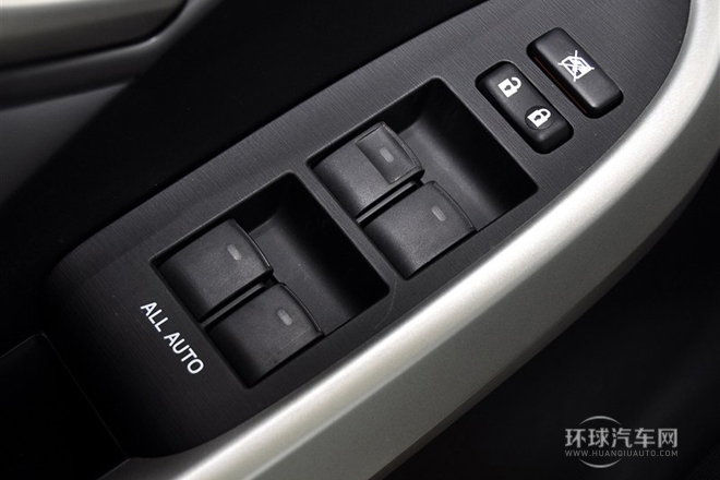 2012款 1.8L 豪華先進版