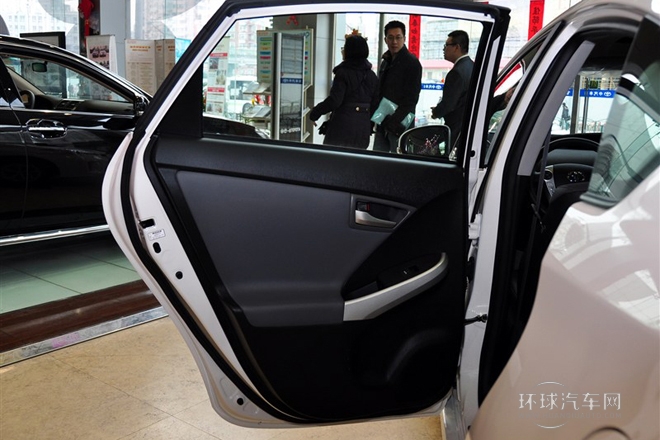 2012款 1.8L 豪華先進版