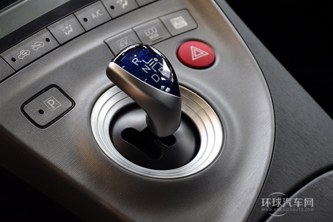 2012款 1.8L 豪華先進版