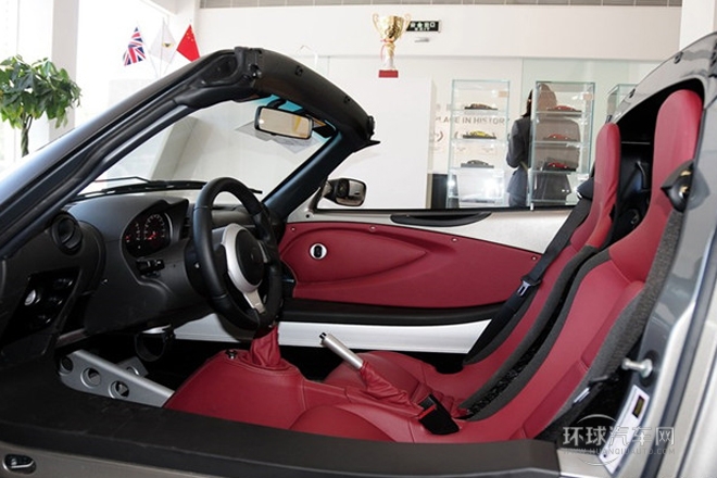 2011款 1.8L R標準版