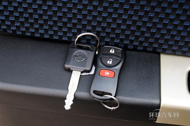 2013款 2.4L 兩驅(qū)豪華型 國V