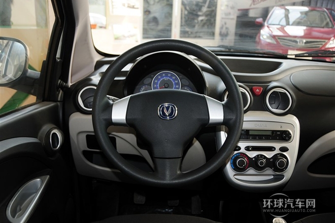 2012款 1.0L 手動(dòng)親情版 國(guó)V