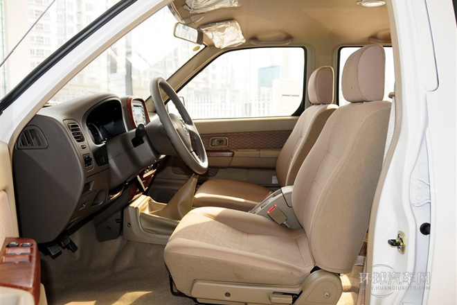 2011款 2.5T柴油兩驅標準型