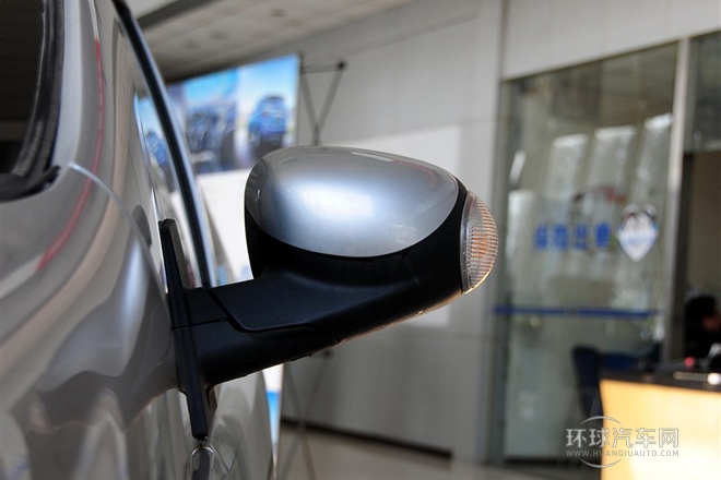 2012款 1.0L 手動(dòng)親情版 國(guó)V