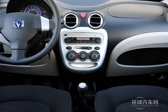 2012款 1.0L 手動(dòng)時(shí)尚版 國V