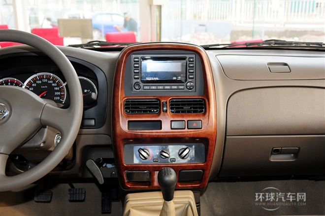 2011款 2.5T柴油四驅高級型