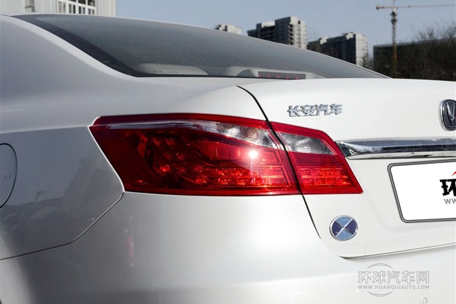 2013款 1.8T 自動精英型 國IV