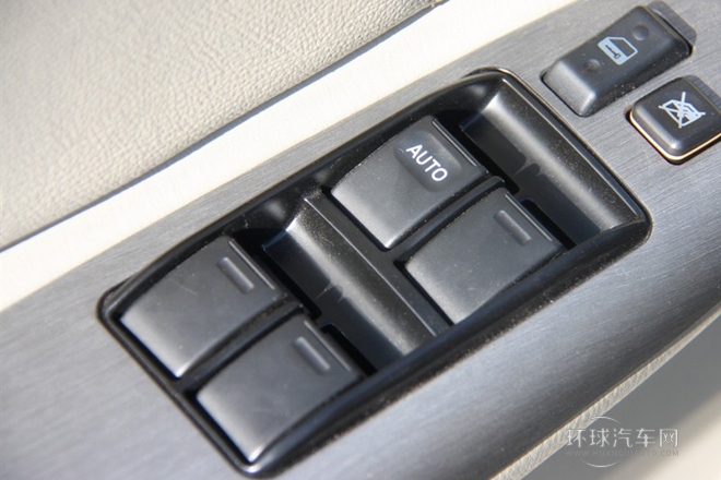 2011款 新銳版 1.5L 手動舒適型