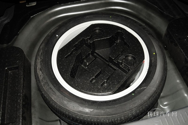 2013款 1.8T 自動旗艦型 國IV