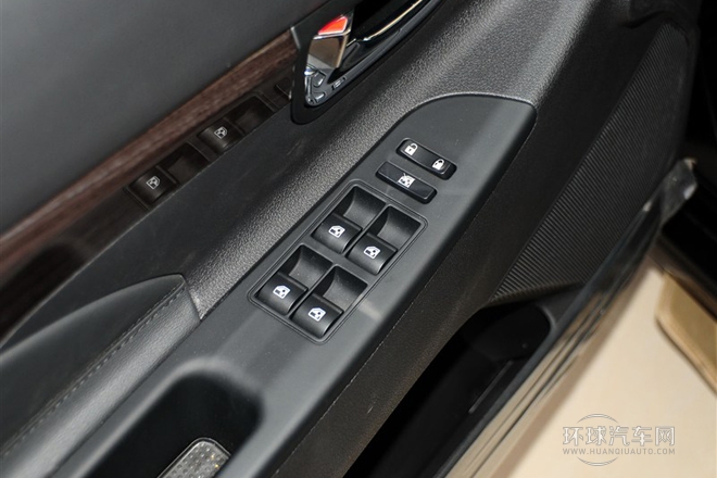 2013款 1.8T 自動旗艦型 國IV