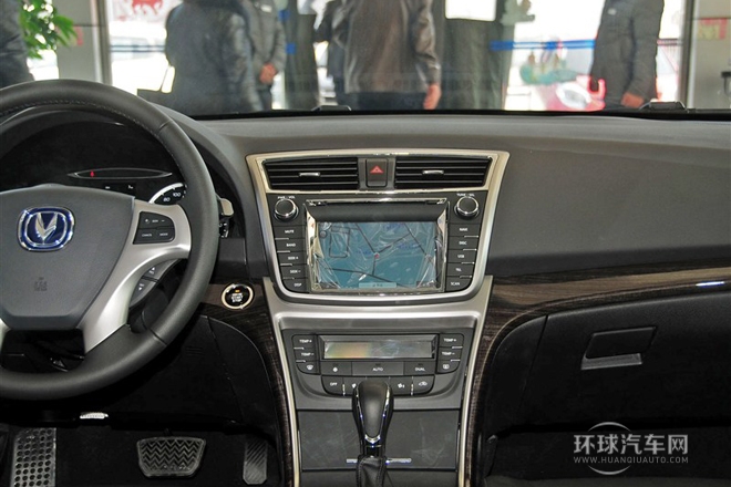 2013款 1.8T 自動旗艦型 國IV