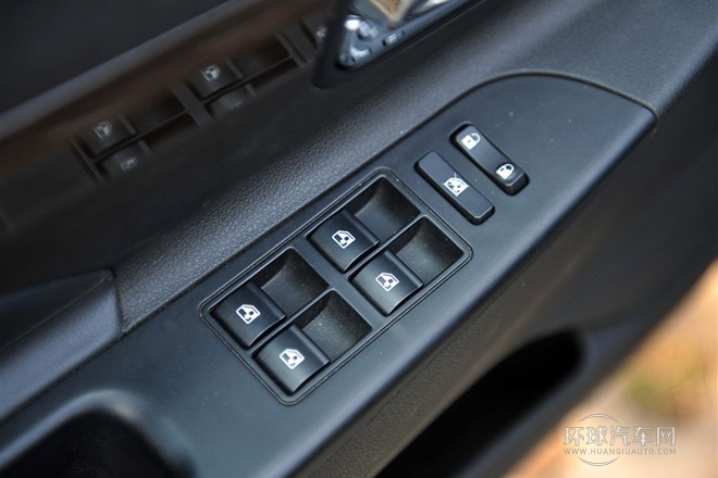 2013款 1.8T 自動旗艦型 國V