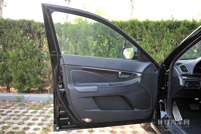 2013款 1.8T 自動旗艦型 國V