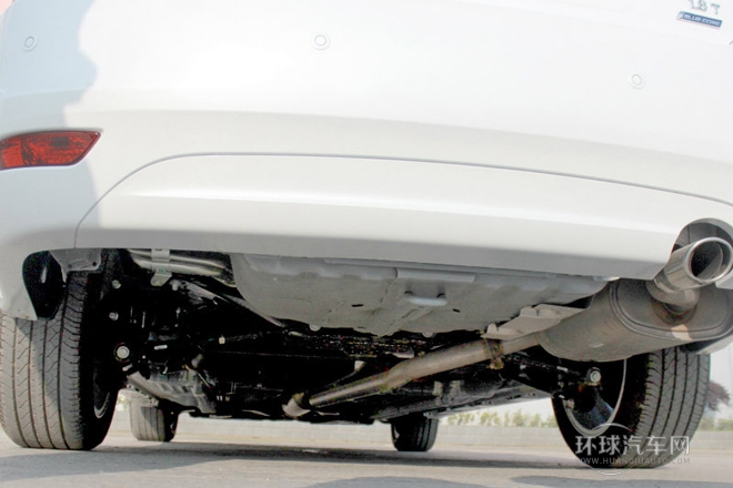 2013款 1.8T 自動(dòng)尊崇型