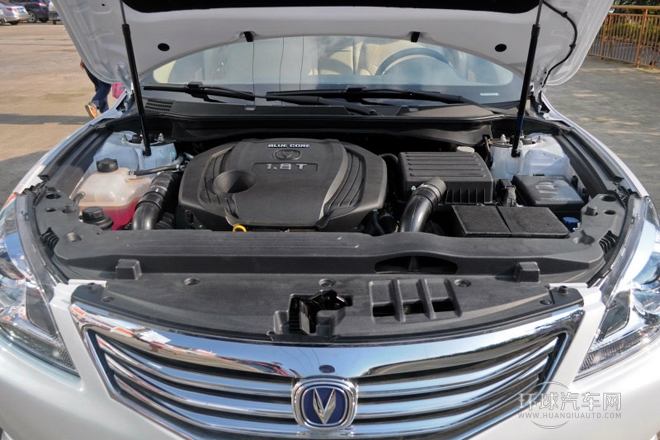 2013款 1.8T 自動尊崇型