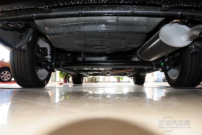 2012款 1.8L 自動尊貴型