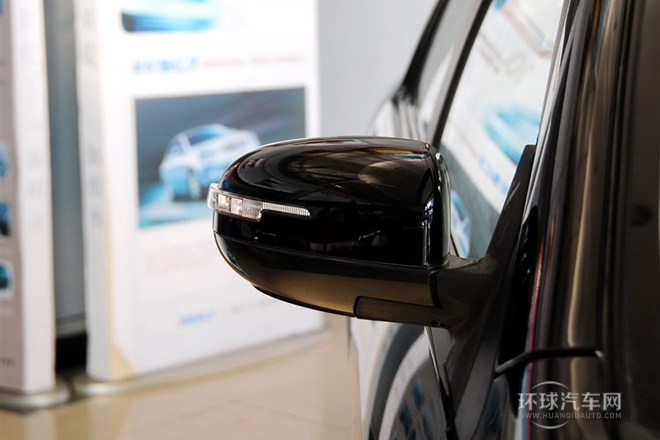 2012款 1.8L 自動(dòng)尊貴型